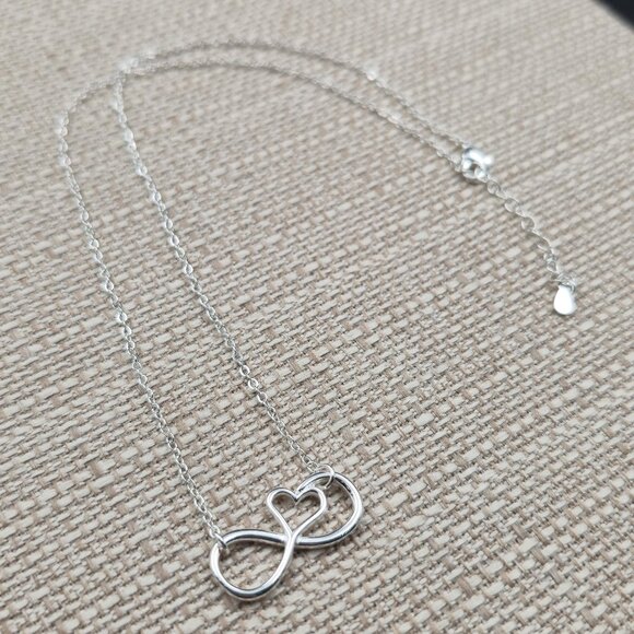 16+2 Inch Sterling Silver Infinity Heart Pendant Necklace A6370 - Picture 2 of 6
